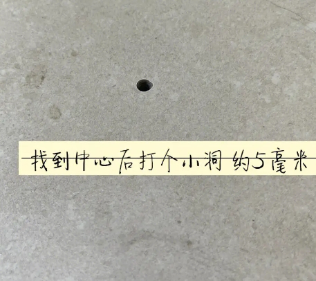 怀化瓷砖空鼓维修公司专业解答在瓷砖铺贴过程中，如果砂料搅拌不均匀，将会带来以下问题